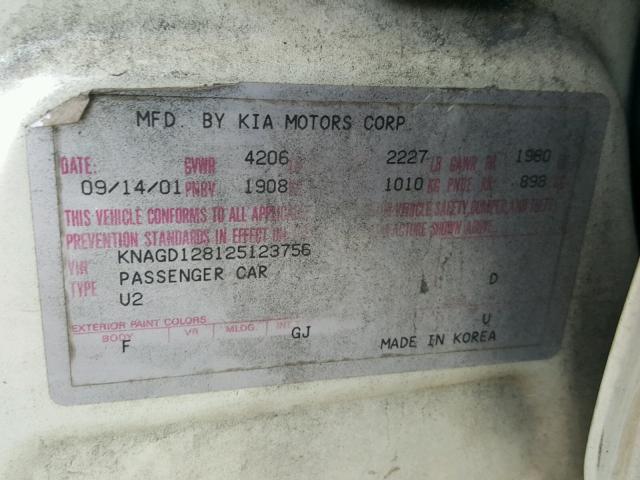 KNAGD128125123756 - 2002 KIA OPTIMA MAG WHITE photo 10