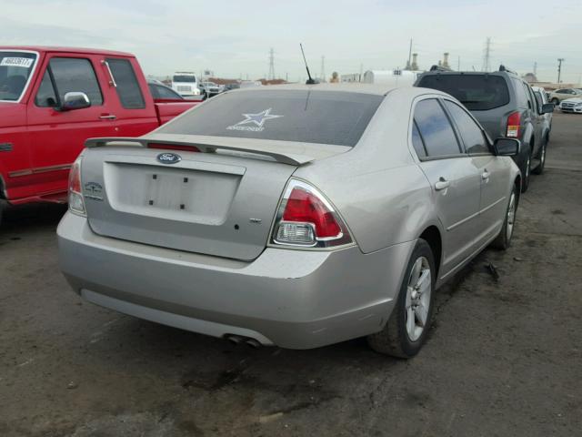 3FAHP07Z57R222178 - 2007 FORD FUSION SE SILVER photo 4