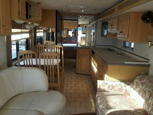 1RF120511X2006770 - 1999 ROADMASTER RAIL DYANASTER TWO TONE photo 6