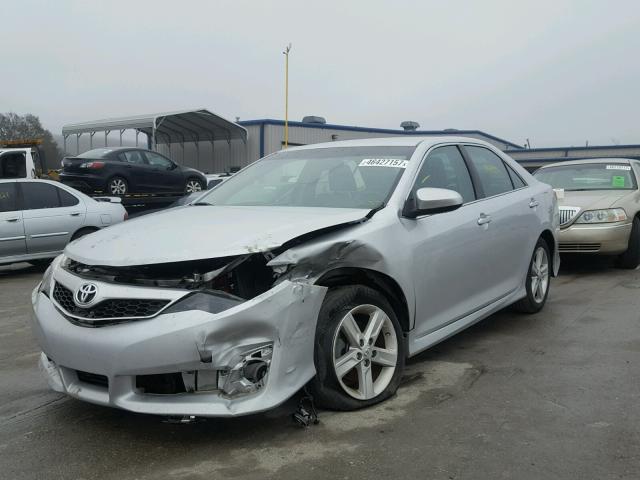 4T1BF1FK5EU319797 - 2014 TOYOTA CAMRY L SILVER photo 2