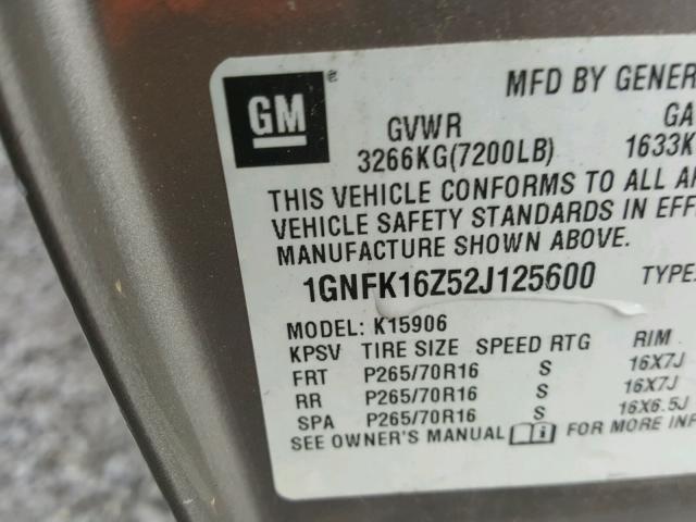 1GNFK16Z52J125600 - 2002 CHEVROLET SUBURBAN K GOLD photo 10