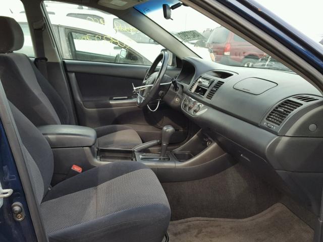 4T1BE32K54U373099 - 2004 TOYOTA CAMRY LE 蓝色 照片 5