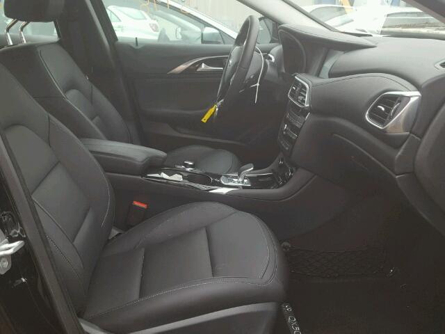 SJKCH5CP3HA031077 - 2017 INFINITI QX30 BASE BLACK photo 5