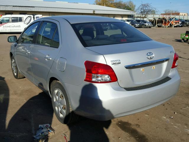 JTDBT923371093788 - 2007 TOYOTA YARIS SILVER photo 3