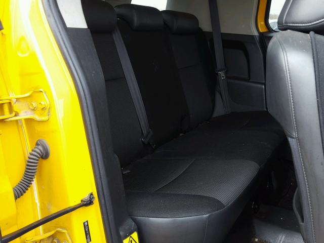 JTEBU11F170030880 - 2007 TOYOTA FJ CRUISER YELLOW photo 6