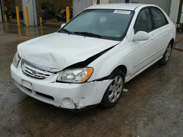 KNAFE121765369504 - 2006 KIA NEW SPECTR WHITE photo 2