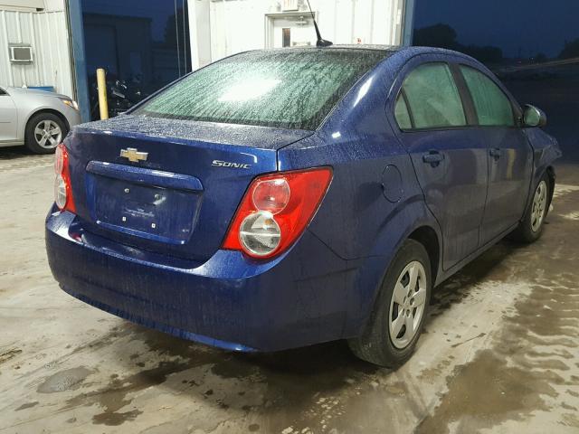 1G1JA5SH5D4122961 - 2013 CHEVROLET SONIC LS BLUE photo 4