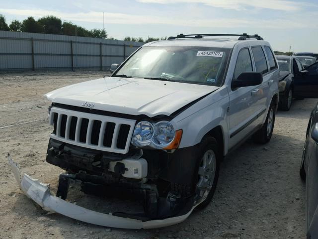 1J8HR48P29C535806 - 2009 JEEP GRAND CHER WHITE photo 2