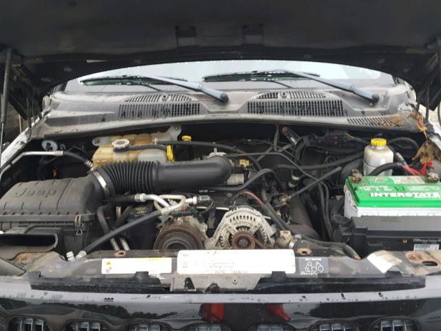 1J8GL38K66W214020 - 2006 JEEP LIBERTY RE BLACK photo 7