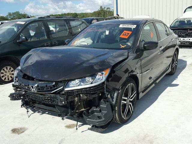 1HGCR2F11HA114014 - 2017 HONDA ACCORD SPO BROWN photo 2