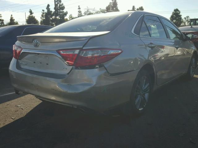 4T1BF1FK6HU311048 - 2017 TOYOTA CAMRY LE ოქროსფერი ფოტო 4