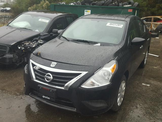 3N1CN7AP3HL853609 - 2017 NISSAN VERSA S BLACK photo 2