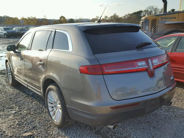 2LMHJ5FRXCBL51942 - 2012 LINCOLN MKT BROWN photo 3