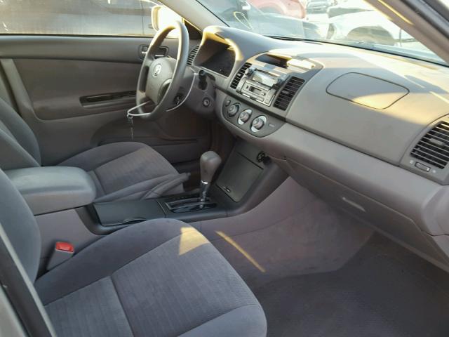 4T1BF32K86U624293 - 2006 TOYOTA CAMRY LE ნაცრისფერი ფოტო 5