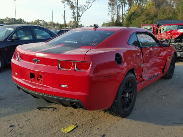 2G1FE1EV7A9193561 - 2010 CHEVROLET CAMARO LS RED photo 4