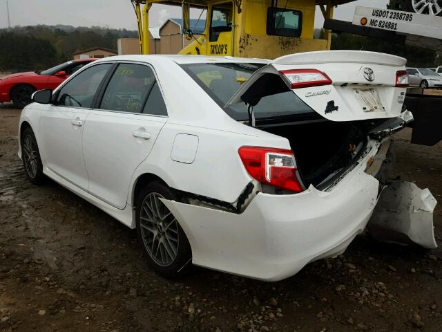 4T1BF1FK7CU563285 - 2012 TOYOTA CAMRY BASE WHITE photo 3