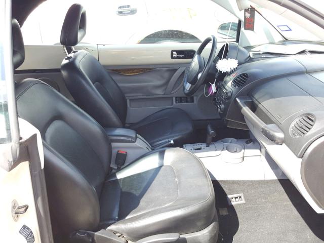 3VWCM31Y35M367628 - 2005 VOLKSWAGEN NEW BEETLE 奶油色 照片 5