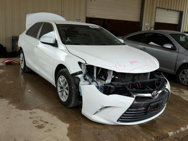 4T4BF1FK5FR446783 - 2015 TOYOTA CAMRY LE WHITE photo 1