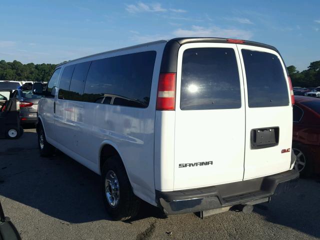 1GJHG39U871133186 - 2007 GMC SAVANA G35 WHITE photo 3