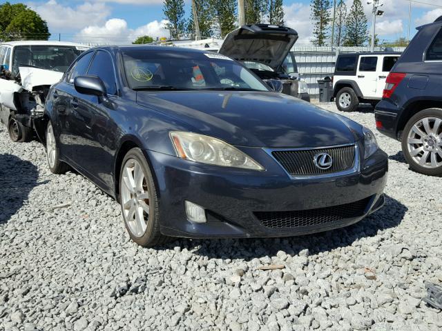 JTHBK262585062661 - 2008 LEXUS IS 250 GRAY photo 1