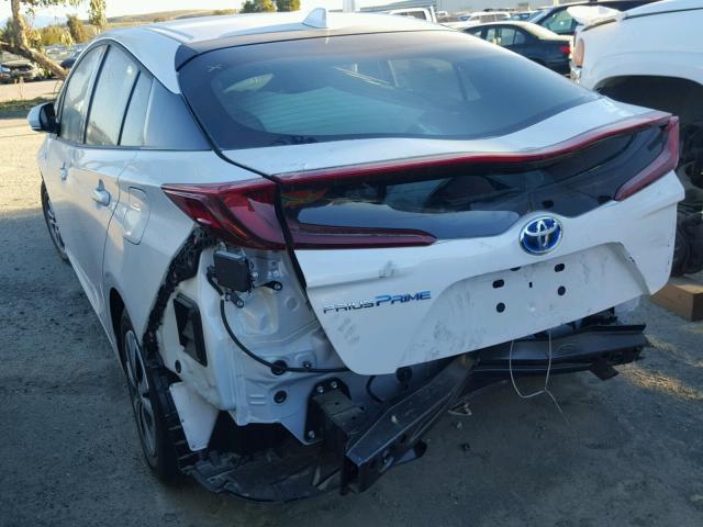 JTDKARFP8H3017945 - 2017 TOYOTA PRIUS PRIM თეთრი ფოტო 3