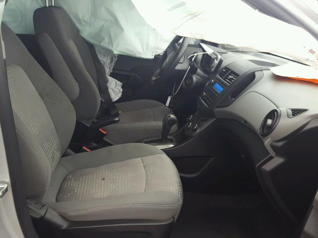 1G1JA5SH3D4157224 - 2013 CHEVROLET SONIC LS 银色 照片 5