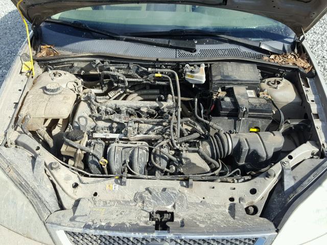 1FAHP34N26W229569 - 2006 FORD FOCUS ZX4 GOLD photo 7