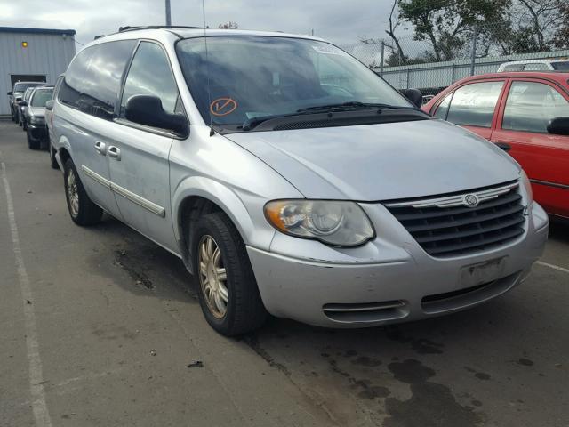 2A4GP54L86R824994 - 2006 CHRYSLER TOWN & COU SILVER photo 1