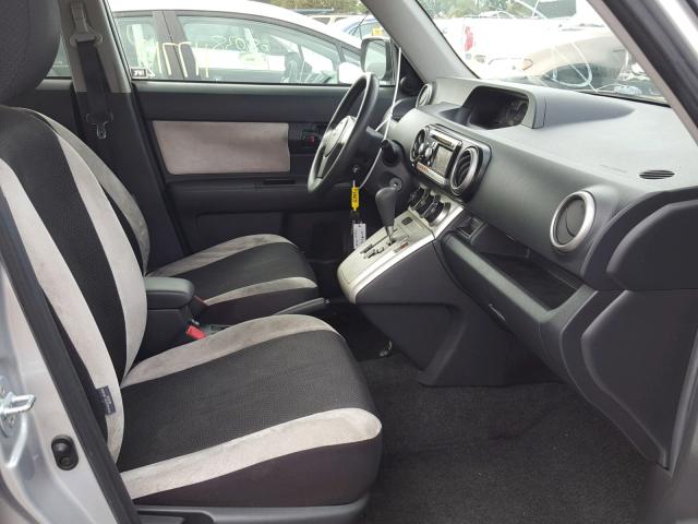 JTLZE4FE3A1100872 - 2010 TOYOTA SCION XB Plata foto 5