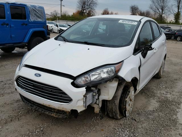 3FADP4AJ2FM161263 - 2015 FORD FIESTA S WHITE photo 2