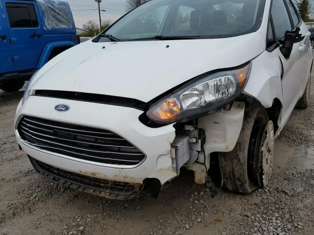 3FADP4AJ2FM161263 - 2015 FORD FIESTA S WHITE photo 9