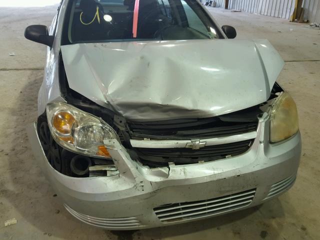 1G1AK52F657524953 - 2005 CHEVROLET COBALT SILVER photo 9