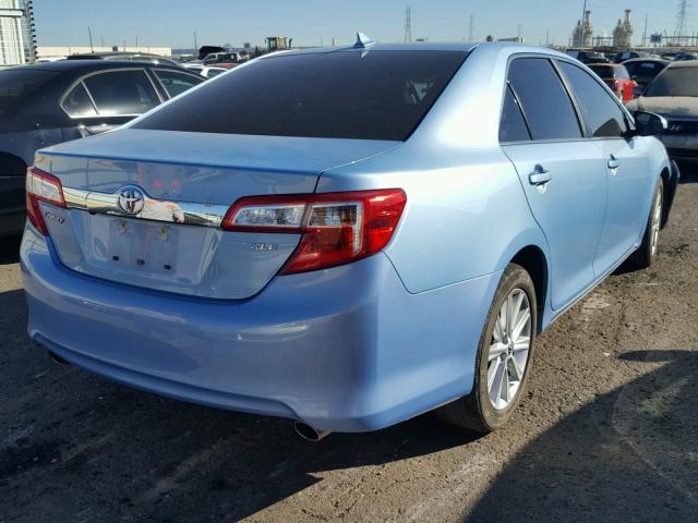 4T1BK1FK1DU527668 - 2013 TOYOTA CAMRY SE BLUE photo 4