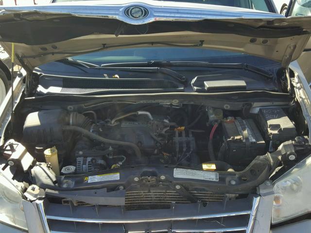 2A8HR54109R509316 - 2009 CHRYSLER TOWN & COU GOLD photo 7