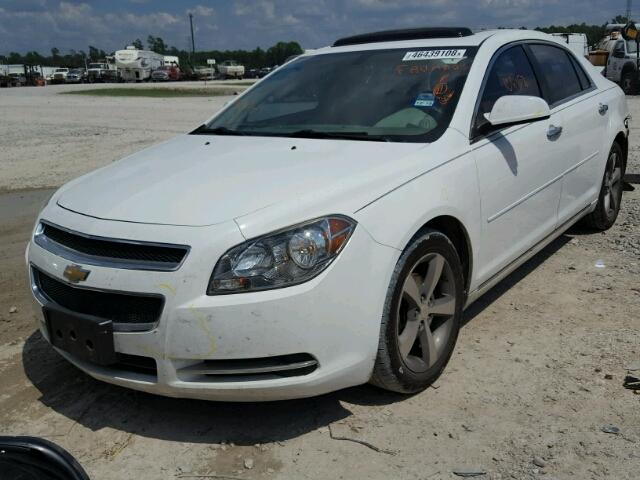1G1ZC5EU0CF339567 - 2012 CHEVROLET MALIBU 1LT WHITE photo 2