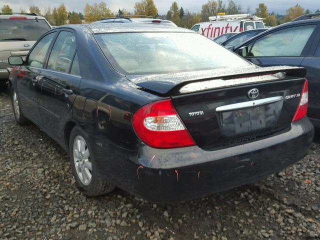 JTDBE32K620113058 - 2002 TOYOTA CAMRY LE შავი ფოტო 3
