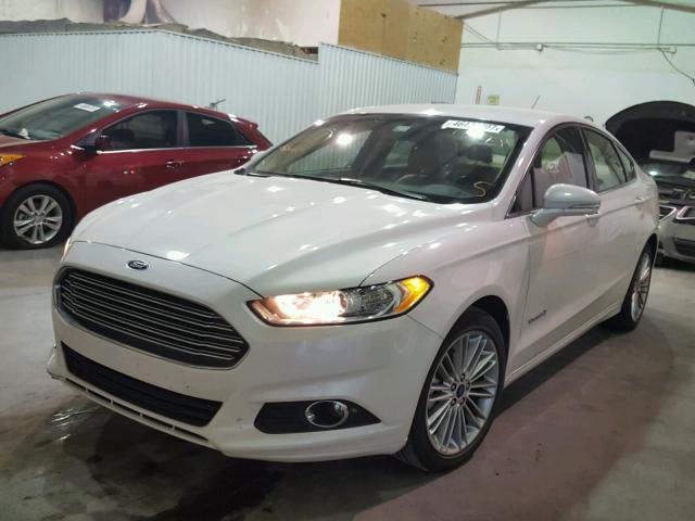 3FA6P0LU4ER184568 - 2014 FORD FUSION SE WHITE photo 2