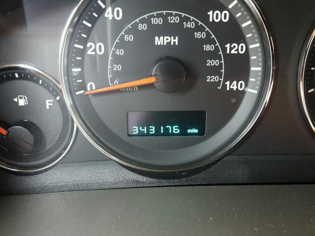 1J8HG48K16C124256 - 2006 JEEP COMMANDER CHARCOAL photo 8