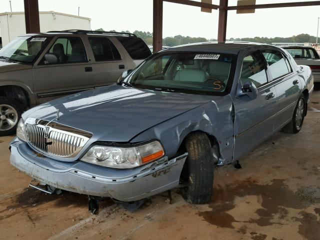 1LNHM82V27Y617521 - 2007 LINCOLN TOWN CAR S BLUE photo 2