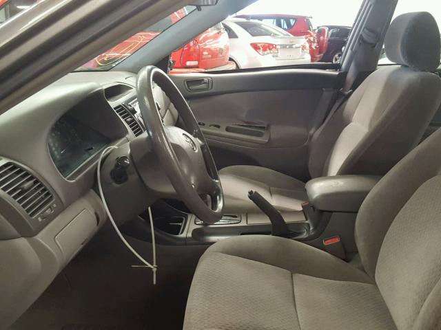 4T1BE32K52U508563 - 2002 TOYOTA CAMRY LE ნაცრისფერი ფოტო 5