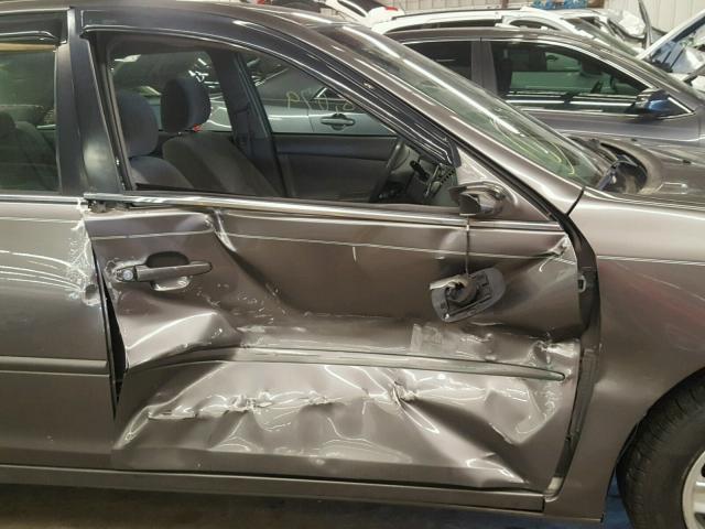 4T1BE32K52U508563 - 2002 TOYOTA CAMRY LE GRAY photo 9