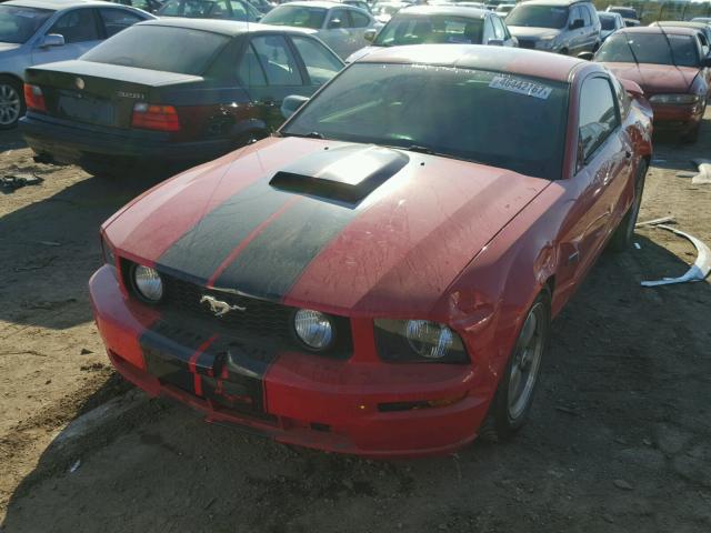 1ZVFT82H165218766 - 2006 FORD MUSTANG RED photo 2