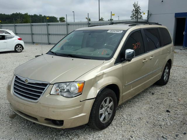 2A4RR5DX9AR405907 - 2010 CHRYSLER TOWN & COU GOLD photo 2