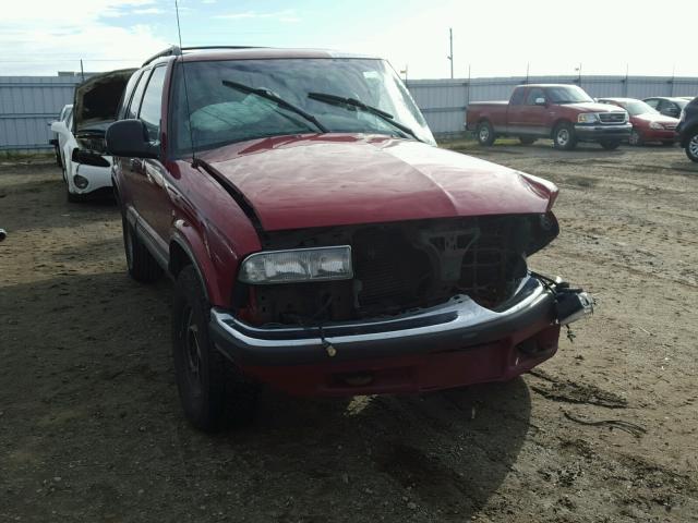 1GNDT13W8W2191248 - 1998 CHEVROLET BLAZER RED photo 1