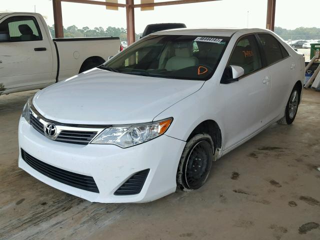 4T1BF1FKXCU585538 - 2012 TOYOTA CAMRY BASE WHITE photo 2