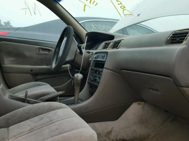 4T1BG22K5VU047213 - 1997 TOYOTA CAMRY CE GOLD photo 5