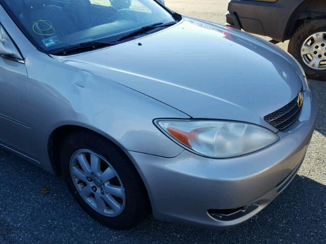 4T1BF30K24U577584 - 2004 TOYOTA CAMRY LE GRAY photo 9