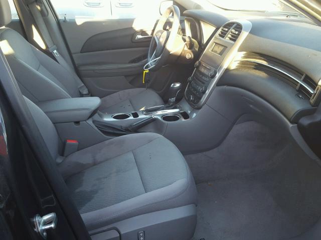 1G11B5SL3FF166675 - 2015 CHEVROLET MALIBU LS ნაცრისფერი ფოტო 5