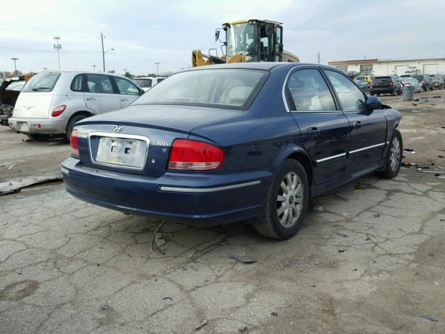 KMHWF35H84A045417 - 2004 HYUNDAI SONATA BLUE photo 4