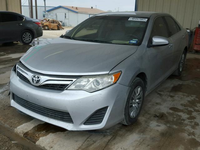4T1BF1FK6CU126250 - 2012 TOYOTA CAMRY BASE SILVER photo 2